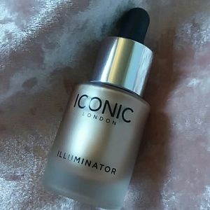 Iconic london illuminator